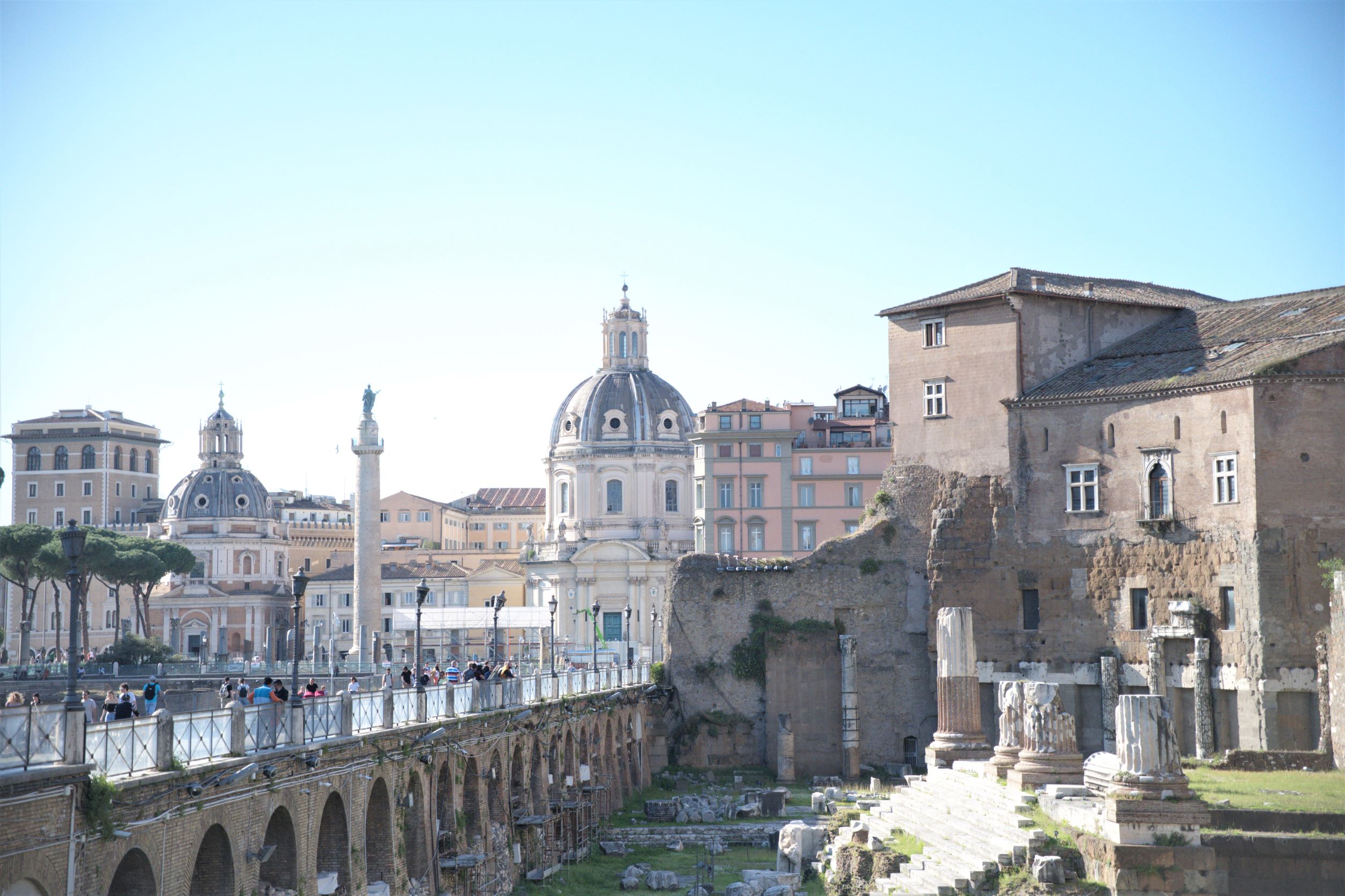 Hadrian's Forum 2509 pixels wide